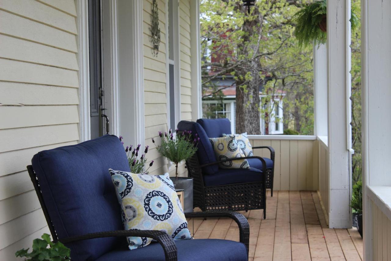 Maplehurst Manor Bed And Breakfast Dorchester Екстериор снимка