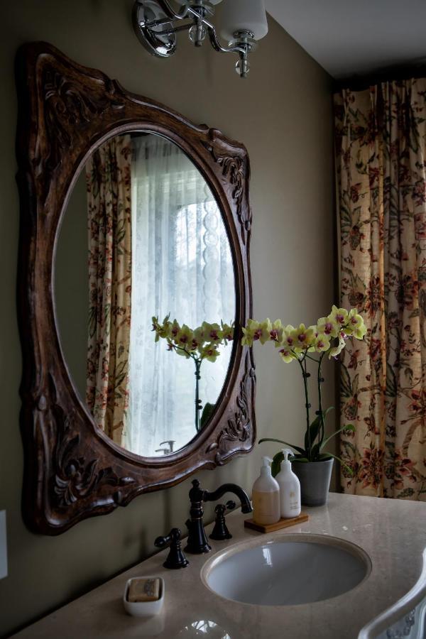 Maplehurst Manor Bed And Breakfast Dorchester Екстериор снимка