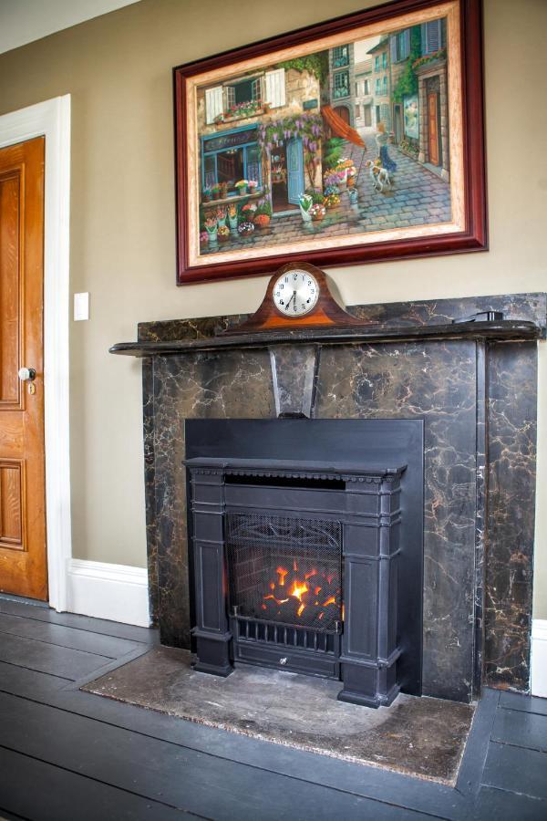 Maplehurst Manor Bed And Breakfast Dorchester Екстериор снимка